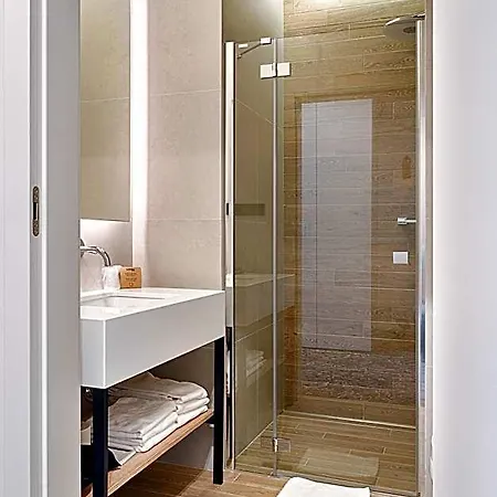 Hotel The Loom 4*