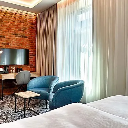 Hotel The Loom 4*