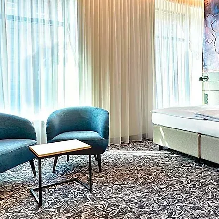 Hotel The Loom 4*