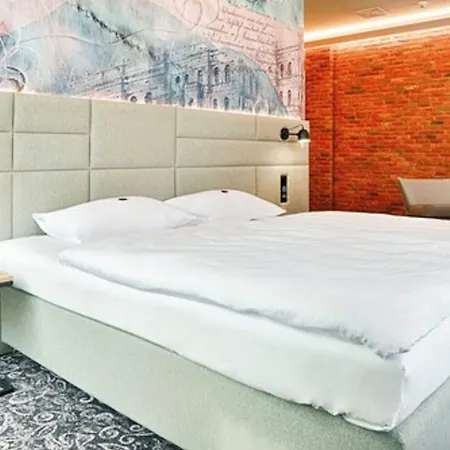 The Loom Hotel 4*
